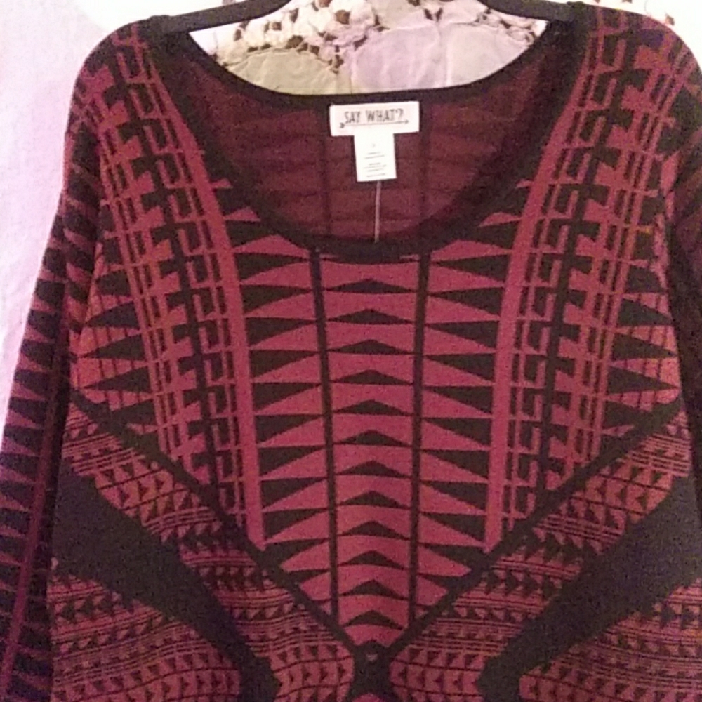 2X Burgandy & Black patterned sweater dress. NWOT
